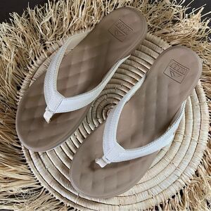 REEF Women’s Melody Cushion Flip Flop Sandals Sand Size 8